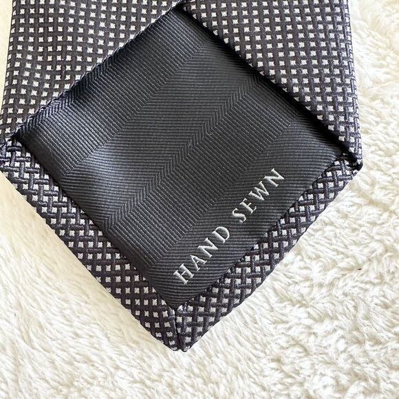 Robert Talbott Carmel Silk Tie Black Gray Print Hand Sewn USA - Picture 4 of 9